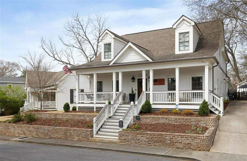 custom residence in historic Marietta district front angle